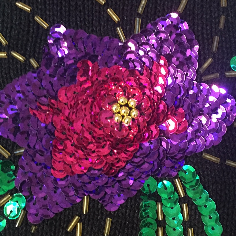 Sequinned crew neck knitted sweet - Picture 2 of 3